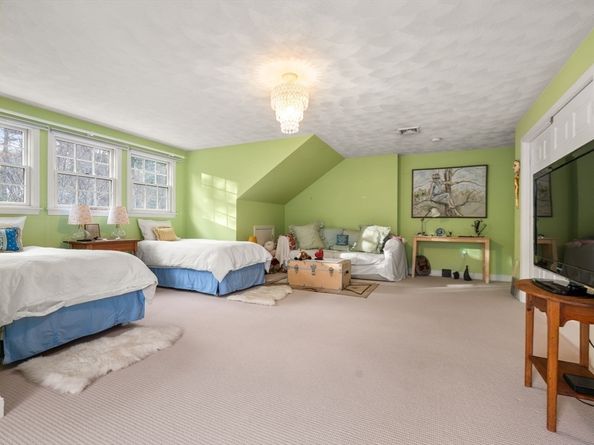 29 Stop River Rd, Norfolk MA 02056