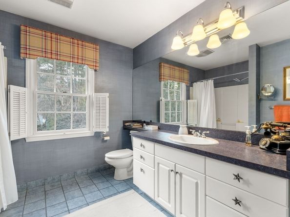 29 Stop River Rd, Norfolk MA 02056