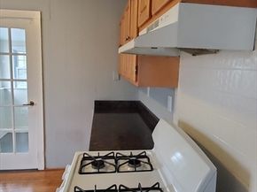 13 Ash St, Quincy MA 02171