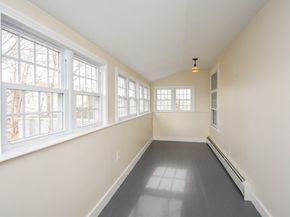 13 Ash St, Quincy MA 02171