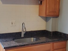 13 Ash St, Quincy MA 02171