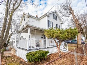 13 Ash St, Quincy MA 02171