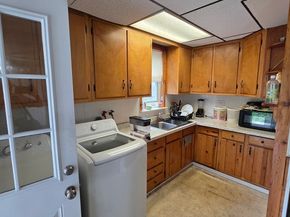 360 Hamilton St, Worcester MA 01604