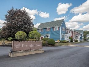 48 Fox Meadow Rd G, Leominster MA 01453