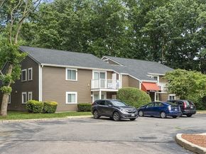 40 Silver Hill Ln 4, Natick MA 01760