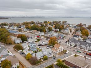 503 Sea St, Quincy MA 02169