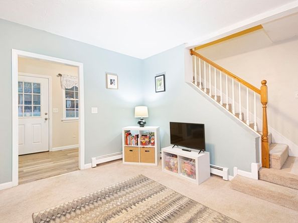 55 Pommogussett Rd, Rutland MA 01543