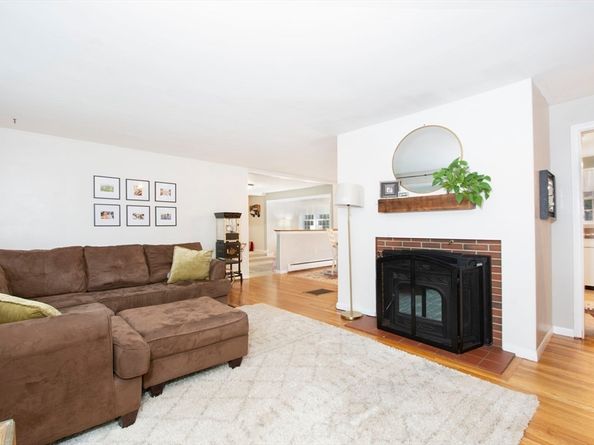 55 Pommogussett Rd, Rutland MA 01543