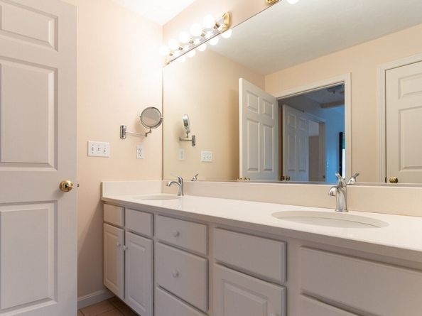 3 Dover Way 3, Westborough MA 01581