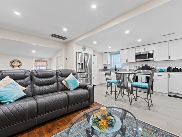 23 Bennett Lane, Lancaster MA 01523