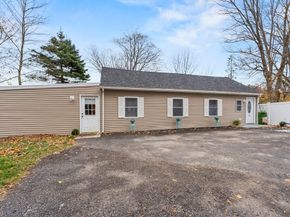 23 Bennett Lane, Lancaster MA 01523