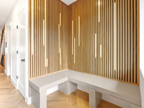 27-29 Indiana Terrace 29, Newton MA 02464