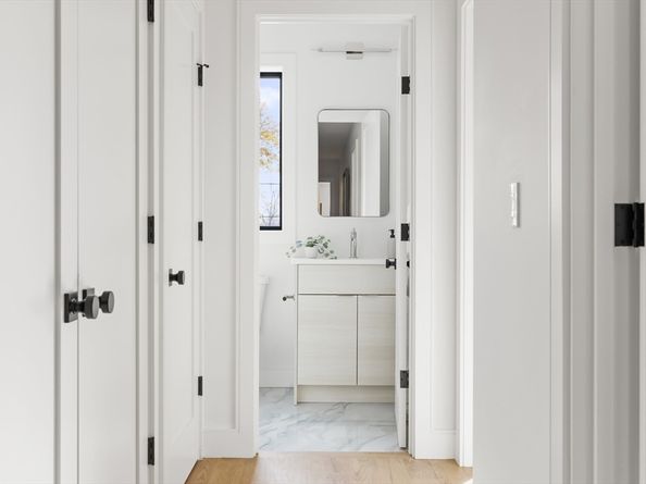 27-29 Indiana Terrace 29, Newton MA 02464