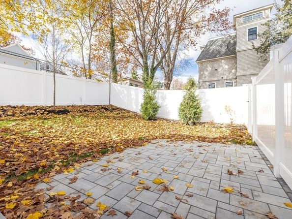 27-29 Indiana Terrace 29, Newton MA 02464