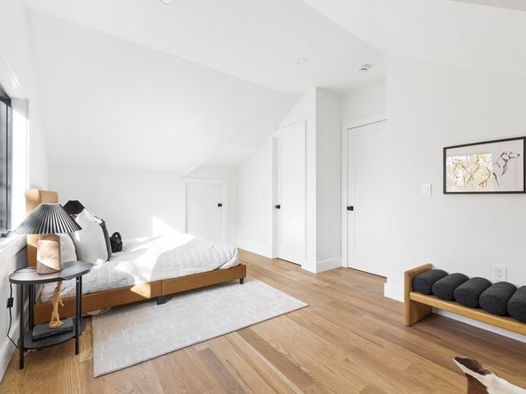 27-29 Indiana Terrace 29, Newton MA 02464