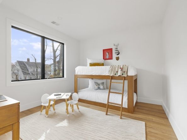 27-29 Indiana Terrace 29, Newton MA 02464