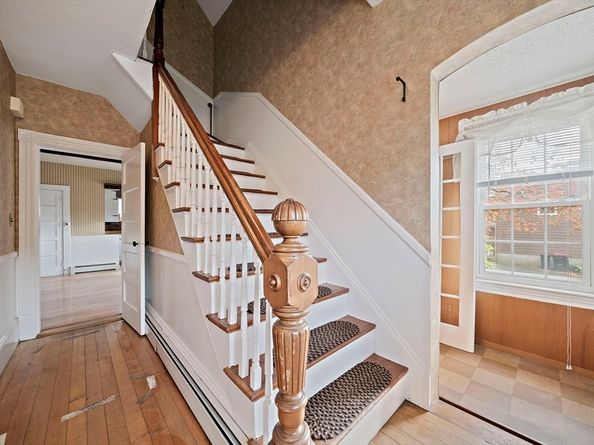 578 Plain St, Brockton MA 02302