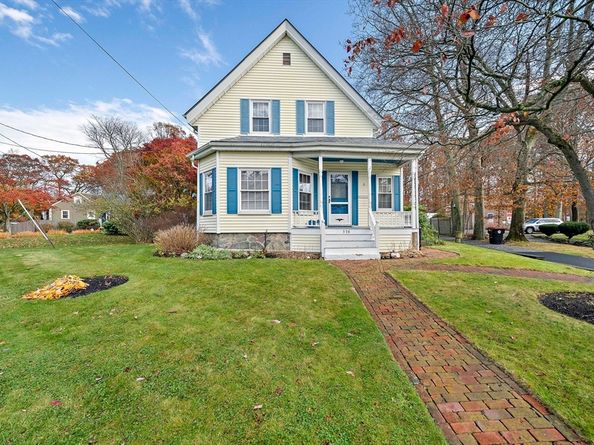 578 Plain St, Brockton MA 02302