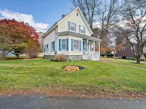 578 Plain St, Brockton MA 02302