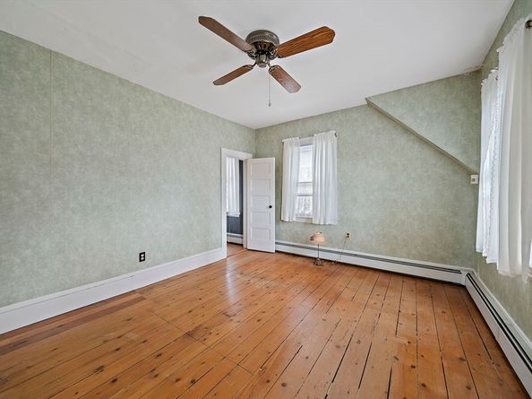 578 Plain St, Brockton MA 02302