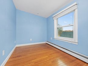 28 Hillcrest St, Waltham MA 02451