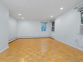 28 Hillcrest St, Waltham MA 02451