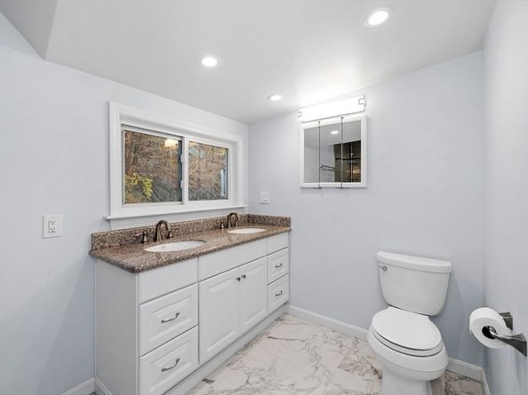 28 Hillcrest St, Waltham MA 02451