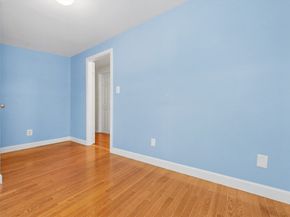 28 Hillcrest St, Waltham MA 02451