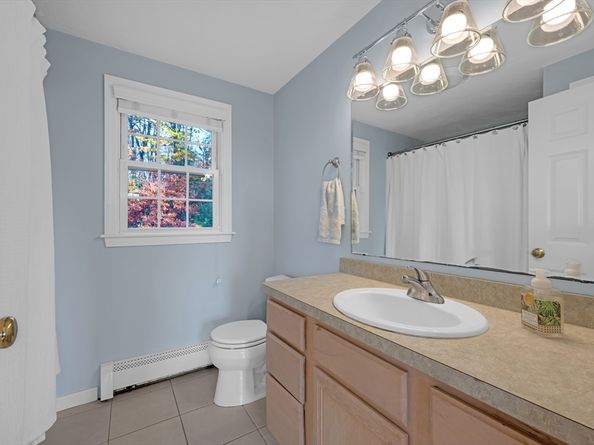 21 Wildbrook Dr, Rutland MA 01543