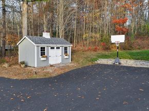 21 Wildbrook Dr, Rutland MA 01543