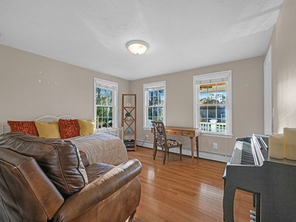 21 Wildbrook Dr, Rutland MA 01543