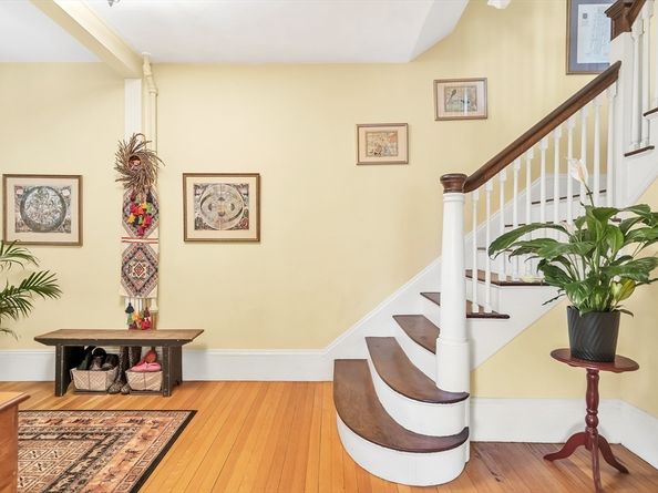 86 Avon Hill St, Cambridge MA 02140