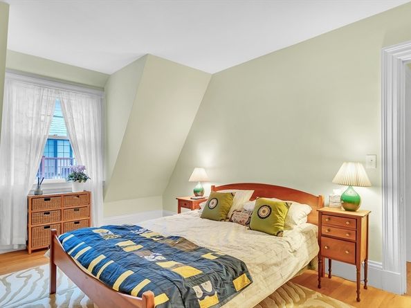 86 Avon Hill St, Cambridge MA 02140