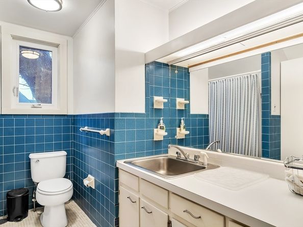 86 Avon Hill St, Cambridge MA 02140