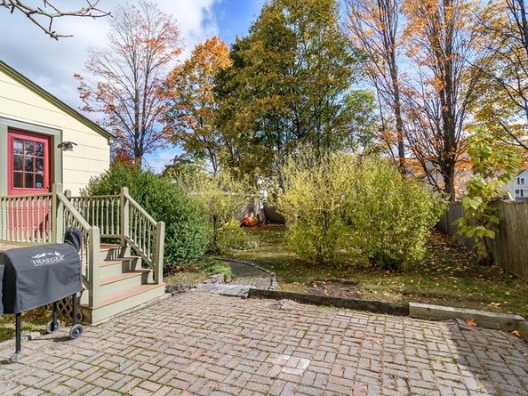 16 Alexander St, Framingham MA 01702