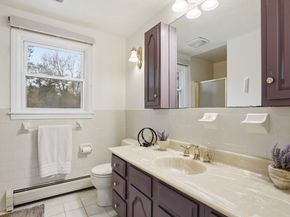 24 Angelica Dr, Framingham MA 01701