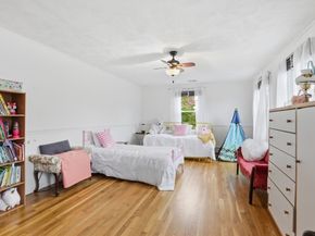 24 Angelica Dr, Framingham MA 01701