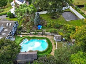 24 Angelica Dr, Framingham MA 01701