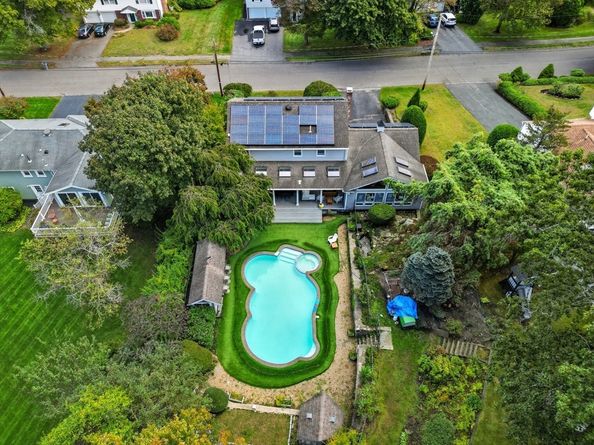 24 Angelica Dr, Framingham MA 01701