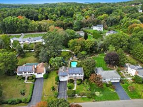 24 Angelica Dr, Framingham MA 01701