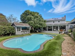 24 Angelica Dr, Framingham MA 01701