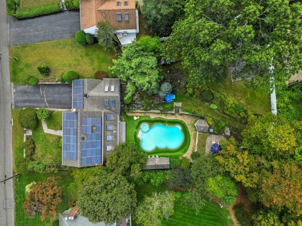 24 Angelica Dr, Framingham MA 01701