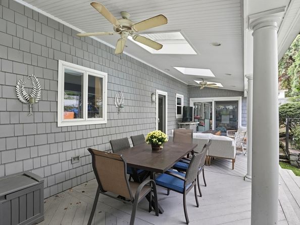 24 Angelica Dr, Framingham MA 01701