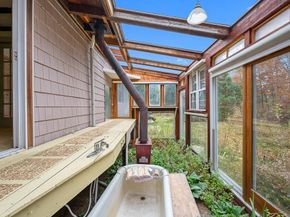 231 Chamberlain Hill Rd, Barre MA 01005