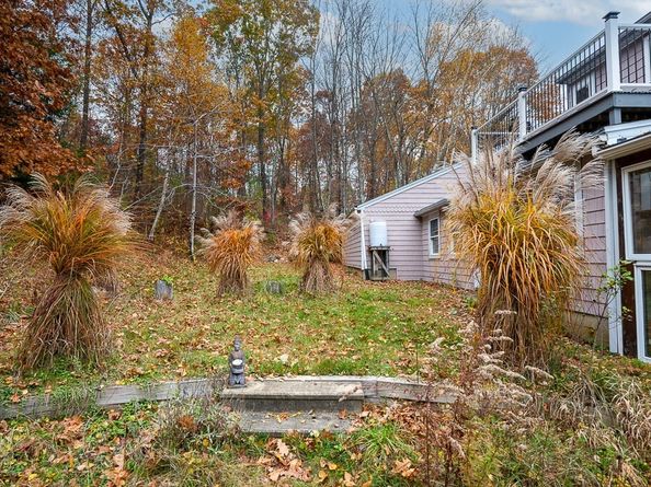 231 Chamberlain Hill Rd, Barre MA 01005