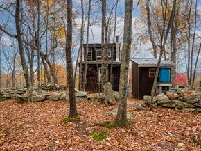 231 Chamberlain Hill Rd, Barre MA 01005