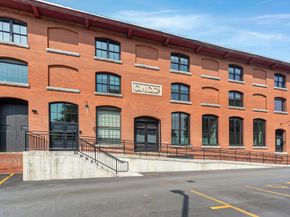 55 Sterling St 212, Clinton MA 01510