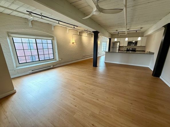 55 Sterling St 212, Clinton MA 01510