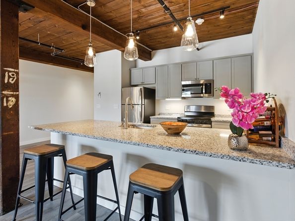 55 Sterling St 212, Clinton MA 01510