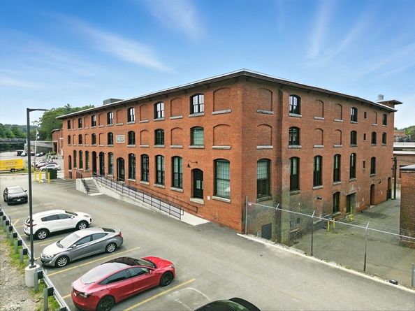 55 Sterling St 212, Clinton MA 01510